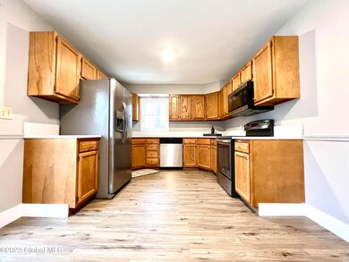 24 Corliss Ave, Rensselaer, NY 12144 - photo 4