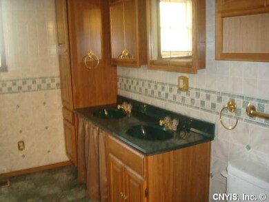 Bathroom First floor bath, unit 39