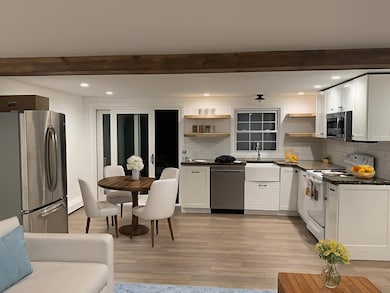 28 Forrest St, Plaistow, NH 03865 - photo 5