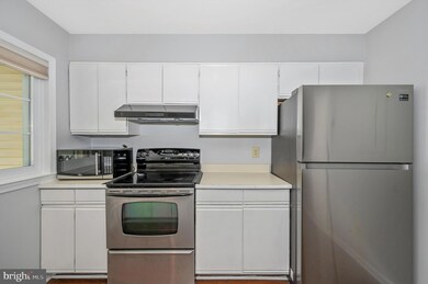 12948A Grays Pointe Rd unit 12948A, Fairfax, VA 22033 - photo 3