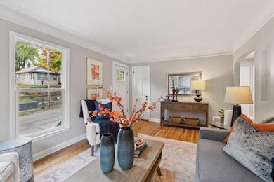 1122 6th St E, Saint Paul, MN 55106 - photo 5