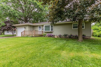 911 Timmons Dr, Tuscola, IL 61953 - photo 3