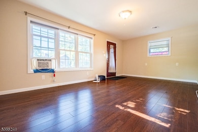 354 Maxim Dr, Hopatcong, NJ 07843 - photo 2