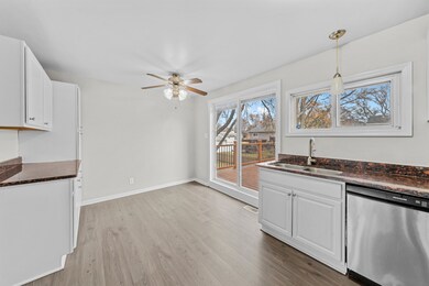 156 Monterey Dr, Bolingbrook, IL 60440 - photo 5