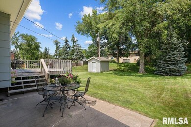 2236 W Columbia Ave, Davenport, IA 52804 - photo 7