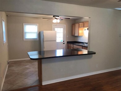 1210 N Rusk St, Weatherford, TX 76086 - photo 3