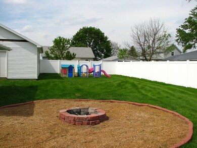 204 W Fillmore St, Philo, IL 61864 - photo 5