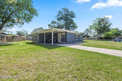 2165 Bo Peep Dr W, Jacksonville, FL 32210 - photo 4
