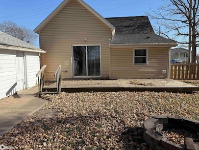 718 Roosevelt Blvd, Osceola, IA 50213 - photo 2