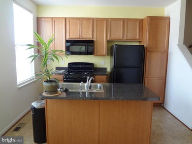 2979 Chinkapin Oak Ln unit 260, Woodbridge, VA 22191 - photo 7