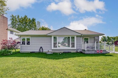 518 S Rauthland Ave, Wapakoneta, OH 45895 - photo 2