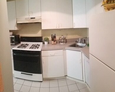 511 E 6th St unit 2, Boston, MA 02127 - photo 3