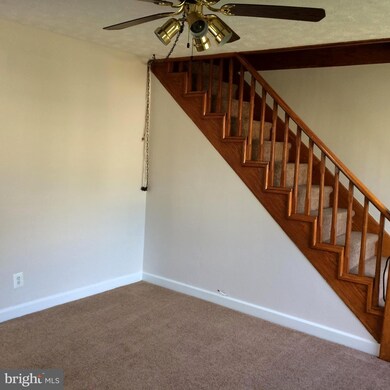 111 Courtney Dr, Manassas Park, VA 20111 - photo 4