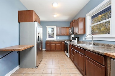 1723 W 2nd St, Perry, IA 50220 - photo 2