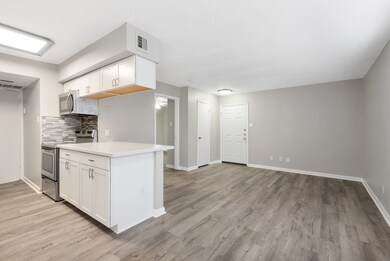 2750 Holly Hall St unit 801, Houston, TX 77054 - photo 3