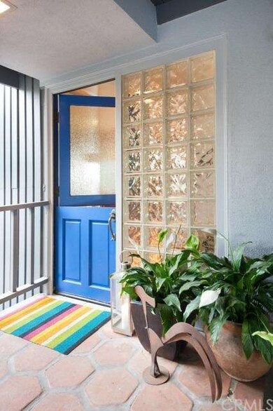 Welcoming Dutch-door entrance.