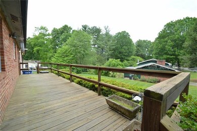 705 Oakdale Dr, Statesville, NC 28677 - photo 6