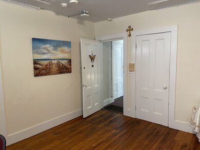 8 Court St unit 2, Natick, MA 01760 - photo 3