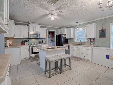 Light and bright Kitchen