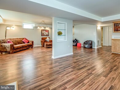 8209 Lookout Ln, Frederick, MD 21702 - photo 4