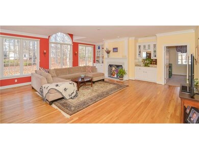 Family Room - Amazing family room with built-in bo