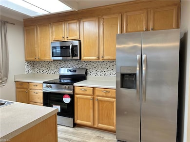 657 Oleander Cir, Virginia Beach, VA 23464 - photo 6