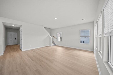 561 Cozy Bluff Rd, Spartanburg, SC 29301 - photo 5