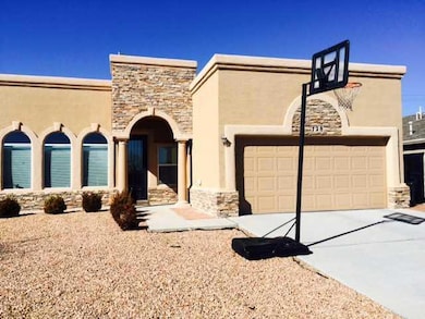 728 Desert Sage Dr, Horizon City, TX 79928 - photo 2