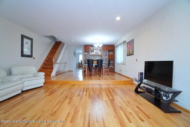 69 Dina Ct, Staten Island, NY 10306 - photo 6