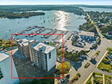 Weymouthport unit T24A, North Weymouth, MA 02191 - photo 2