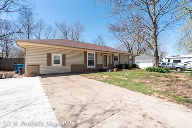 711 N Prospect St, Nixa, MO 65714 - photo 4