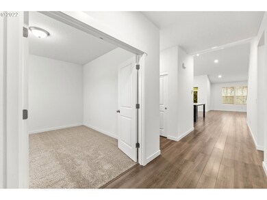 3190 S Quartz Dr unit LT690, Cornelius, OR 97113 - photo 4