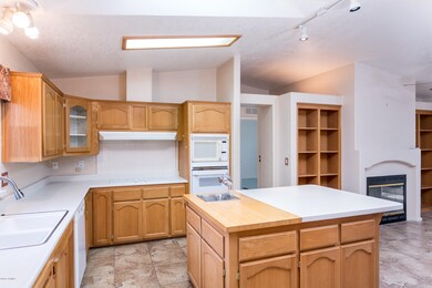 Spacious Kitchen ~ Island