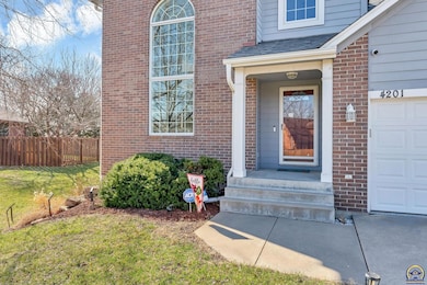 4201 SE Oakview Ln, Topeka, KS 66609 - photo 3