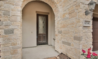 8218 Cabernet Ln, Houston, TX 77055 - photo 2