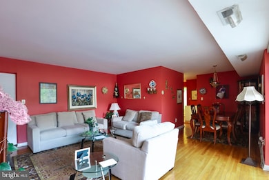 7617 Fontainebleau Dr unit 2138, New Carrollton, MD 20784 - photo 5