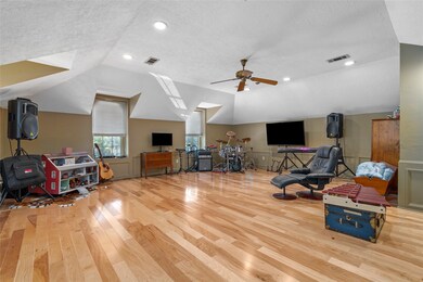 15230 Jones Rd, Houston, TX 77070 - photo 3