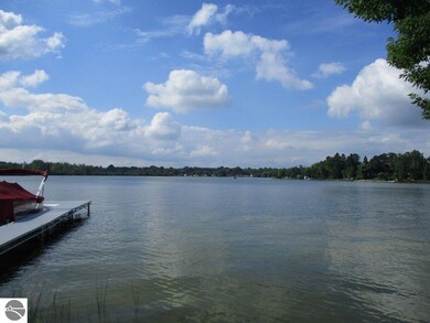 2932 W Lakeside Dr, West Branch, MI 48661 - photo 5