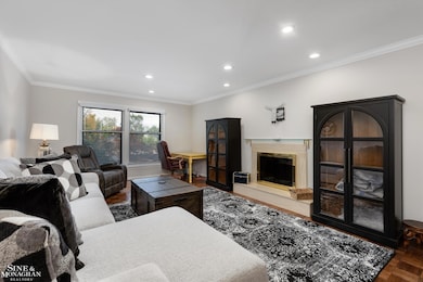 1750 Vernier Rd unit 22, Grosse Pointe Woods, MI 48236 - photo 3