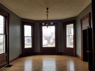 402 E Flora St, Washington, IN 47501 - photo 2