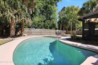 869 Duskin Dr, Jacksonville, FL 32216 - photo 4