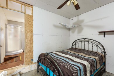 2000 Tepar Ln, Cleburne, TX 76031 - photo 6