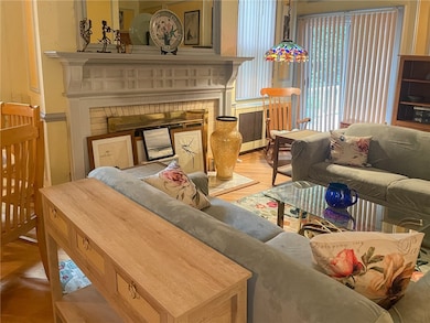 46 Chastellux Ave, Newport, RI 02840 - photo 6