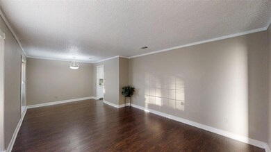 332 Cooper Dr, Hurst, TX 76053 - photo 5