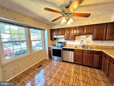 1323 Twig Terrace, Silver Spring, MD 20905 - photo 5