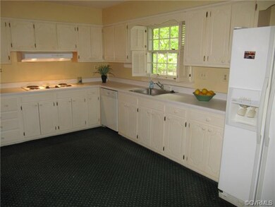 1109 Waterford Dr, Henrico, VA 23229 - photo 7