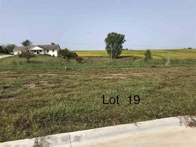 10 Lazy Brook Dr, West Branch, IA 52358 - photo 2