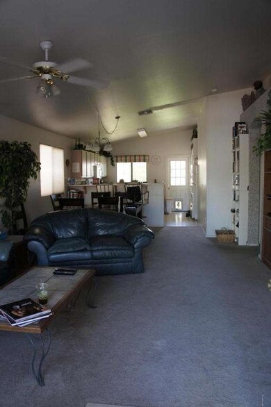 DSC07079-front entry living room