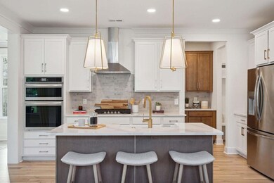 KITCHEN PHOTO 2