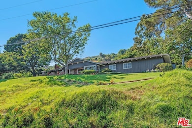 6363 Sycamore Meadows Dr, Malibu, CA 90265 - photo 3